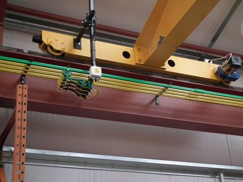 how much power does an overhead crane use